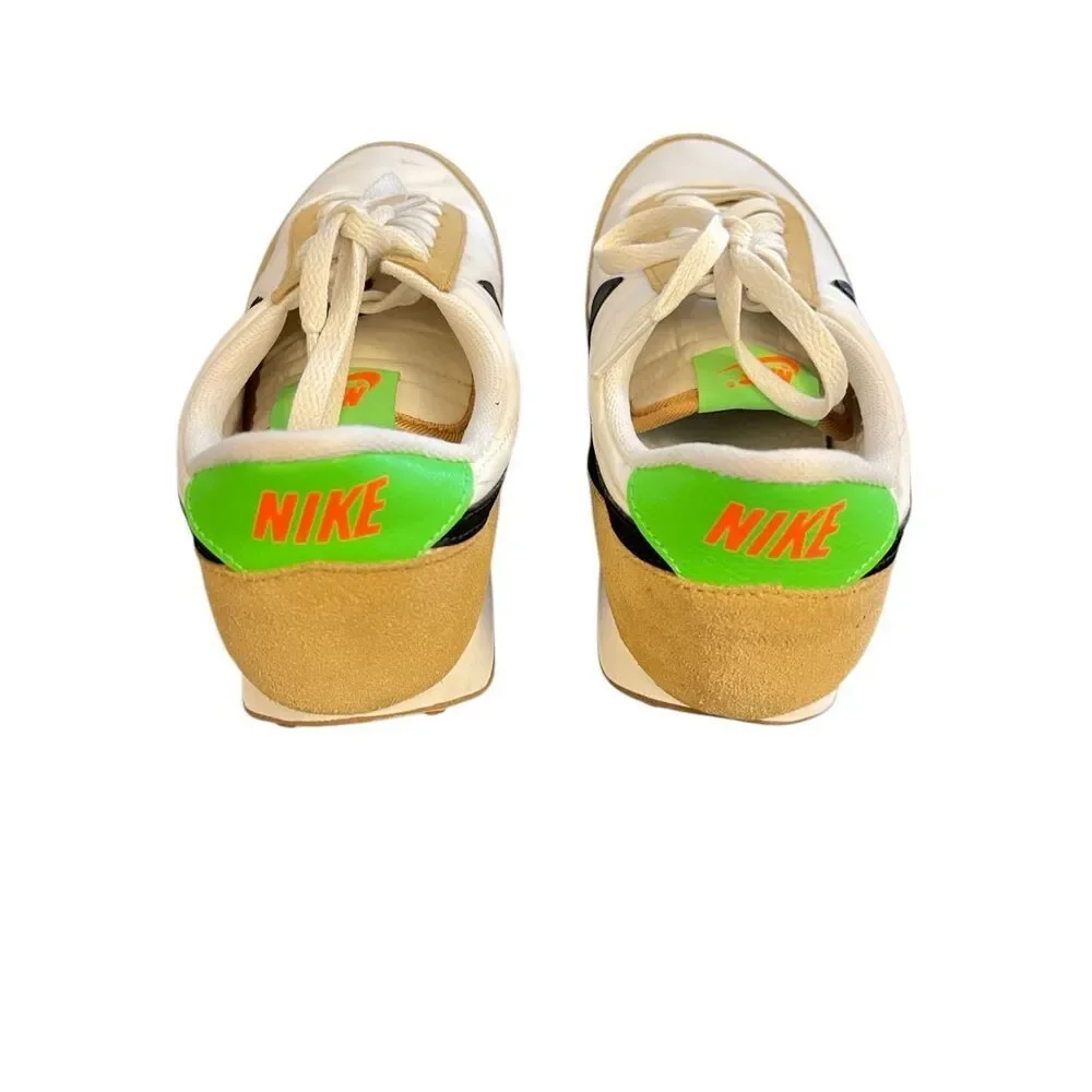 NIKE DAYBREAK SNEAKERS